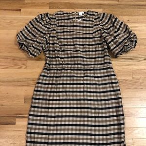 Balloon sleeve plaid dress
